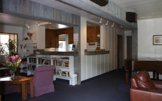 St. Moritz Lodge & Condominiums
