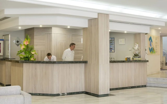 Ona Palmira Paguera Hotel