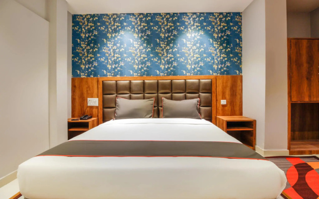 OYO Flagship 48845 Laxmi Residency