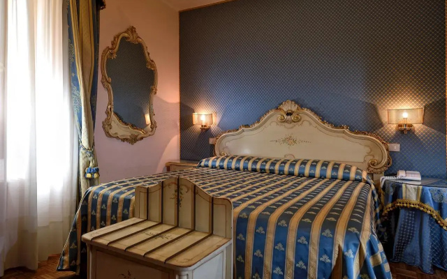 Отель Royal San Marco 