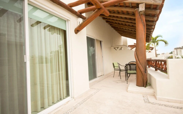 Las Olas family Townhome Apartments