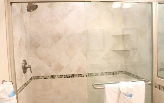 Jamaica Royale 015 - 1 Br Apts