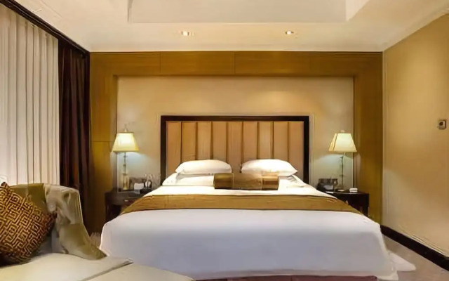 Royal Hotel