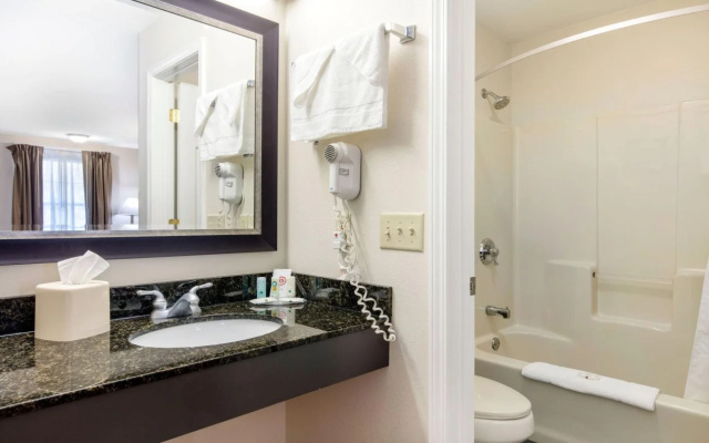 Quality Inn Arab