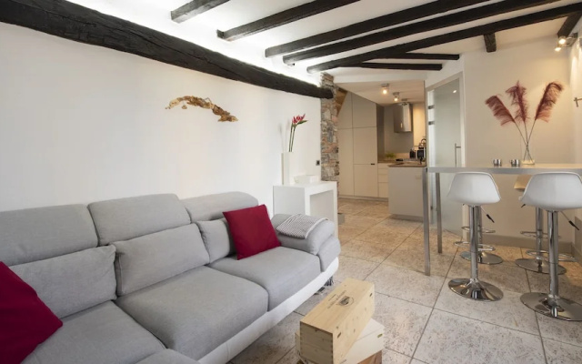 ALTIDO Romantic Loft for 3 in Perfect Como Centre