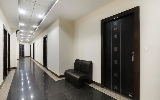 OYO Flagship 75575 Krishna Regency