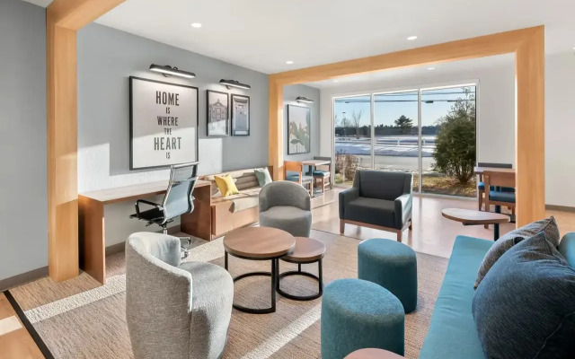 Everhome Suites Portsmouth - Newington by Choice Hotels