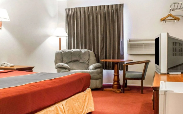 Rodeway Inn