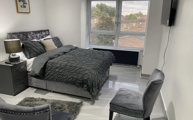 Luxurious 2-bed Apartment in Woolwich, London