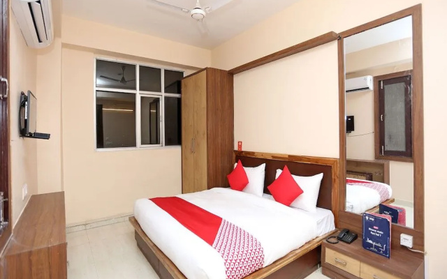 OYO Flagship 15751 Main Wazirabad Road