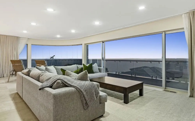 Cliffside Castle With Bay And City Views