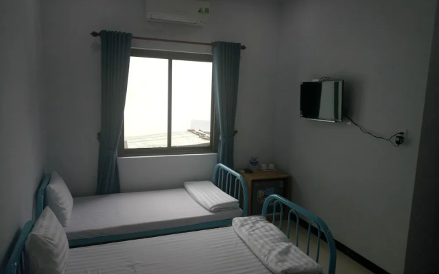 Queenie Hostel