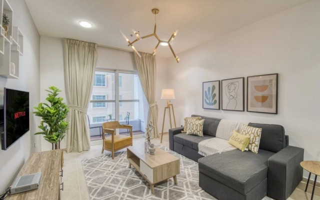Spacious & Comfy Apt in Dubai Marina
