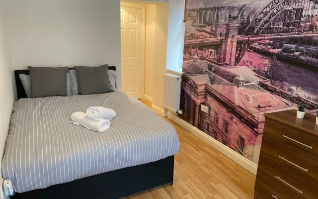 Amazing 8 bedroom apartment