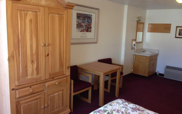 Purple Sage Motel