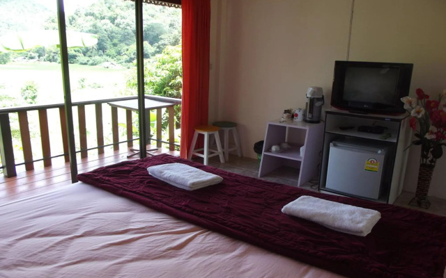 Phuchomjan Resort