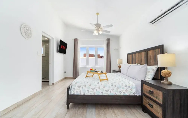 4br4ba w Private Pool Walking Distance to Ritz