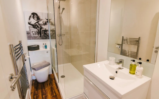 Plymouth Ocean Apartment