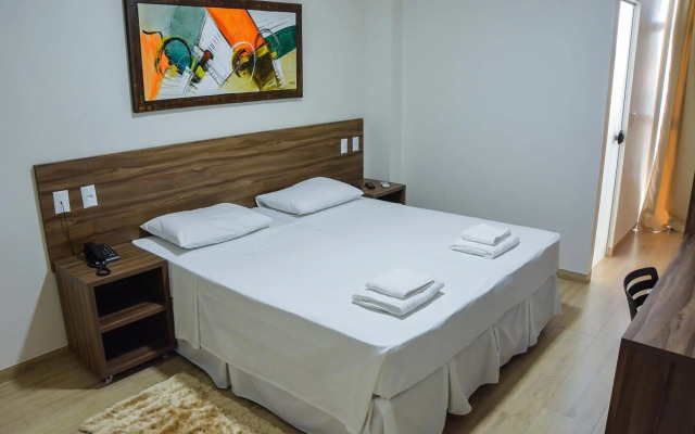 Mac Hotel