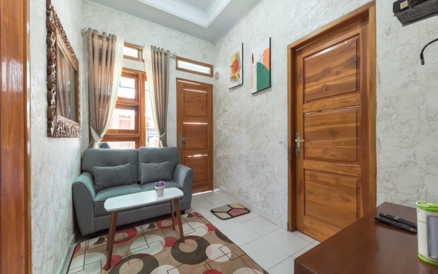 RedDoorz at Villa de ZamZam Ciater