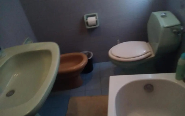 Room-single Room With Shared Bathroom