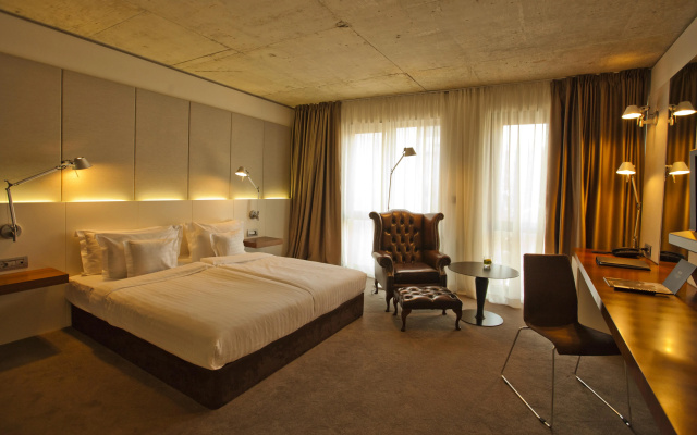 Graffit Gallery Hotel