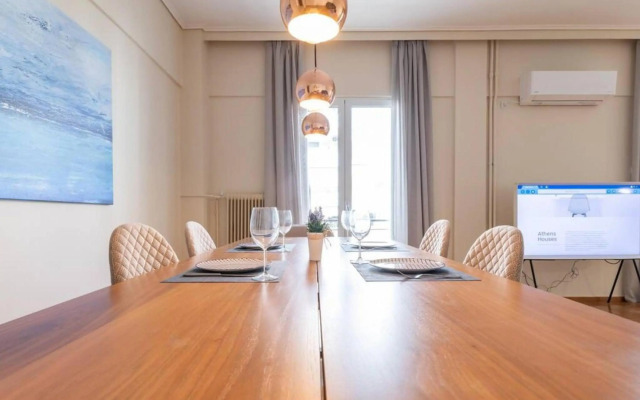 Amfitritis top floor apartment at Palaio Faliro