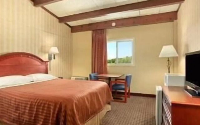 Travelodge Lima OH