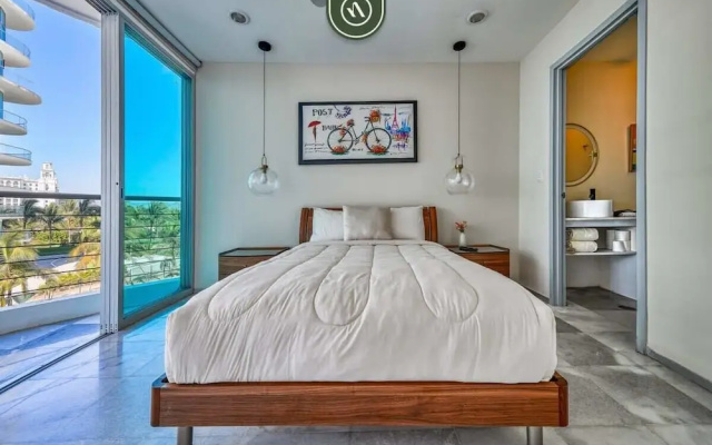 2BR With Private Balcony - Oceanfront Building