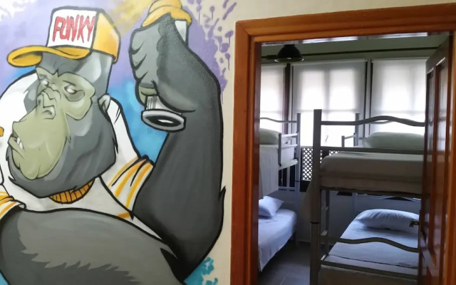Funky Monkey Hostel & Pub Antalya - Adults Only