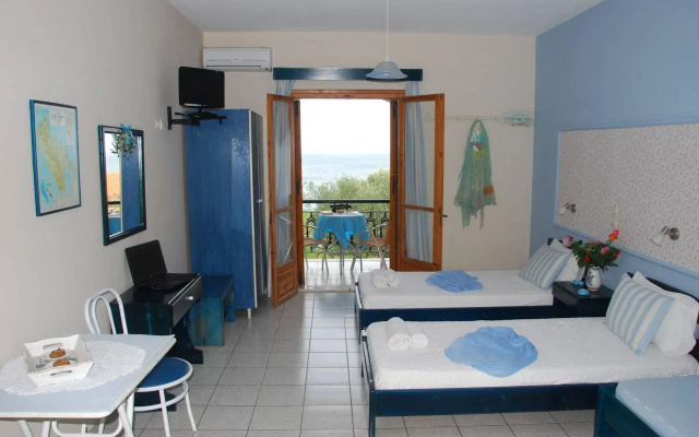 Kavos Psarou Studios and Apartments