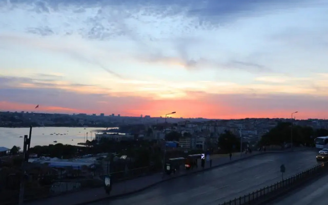 Central Flat w Sea View and near Galata Tower