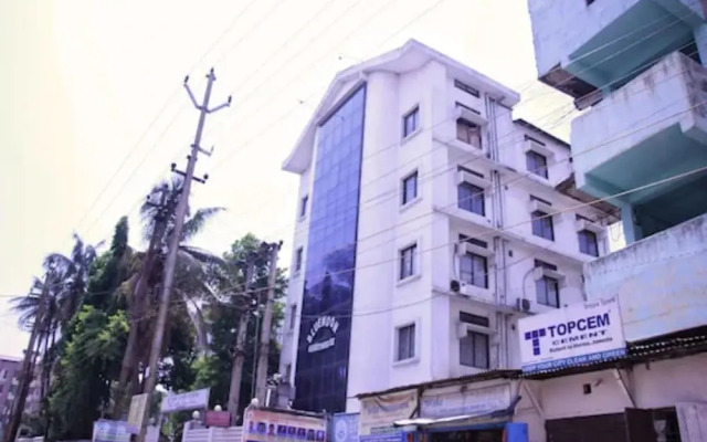 Goroomgo Blue Moon Guest House Guwahati