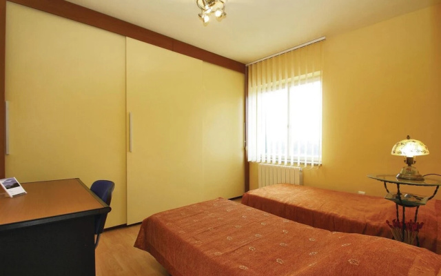 Beautiful Home in Labin With Wifi and 6 Bedrooms