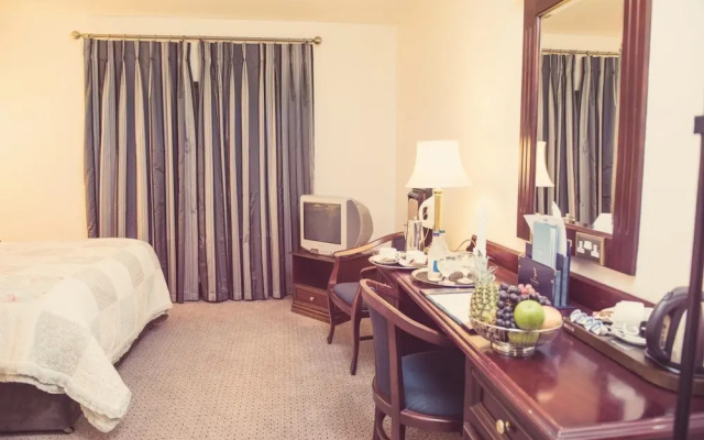 The Devon Inn Hotel