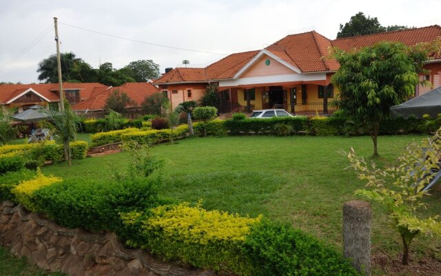 Impala Suites Hotel In Jinja Uganda From 47 Photos - 