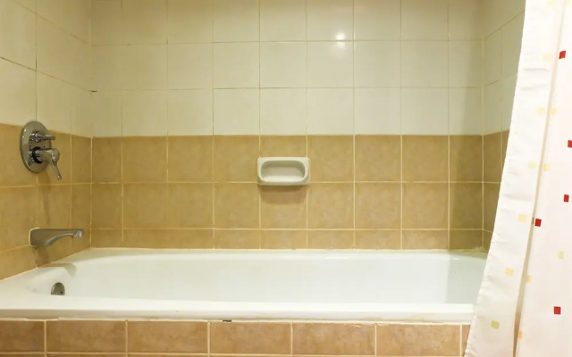 Exclusive 1 Bedroom Batavia Apartment by Travelio