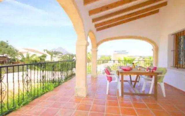 Villa Home Lavinya