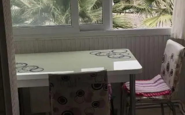 100m2 apartment, central location, free parking