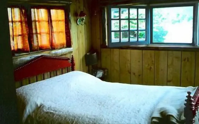 Boat House Cottage
