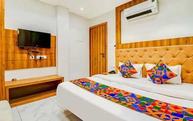 Hotel Purple Orchid