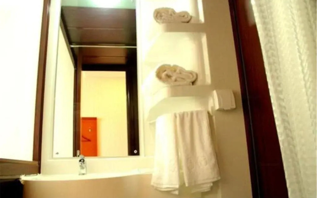 Maixiulaike 100 Chain Hotel Tianjin Xingang Branch