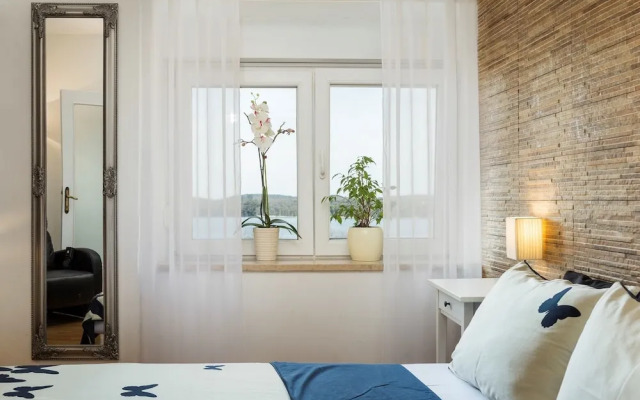 Apartment Akvileia