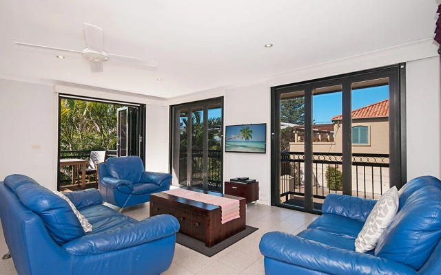 Rayner's Secret - Lennox Head