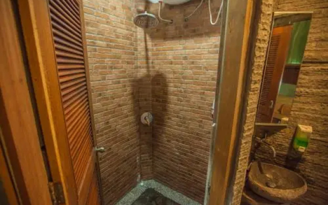 Black Pearl Hostel