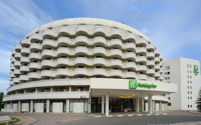 Гостиница Holiday Inn Moscow Seligerskaya вид на фасад