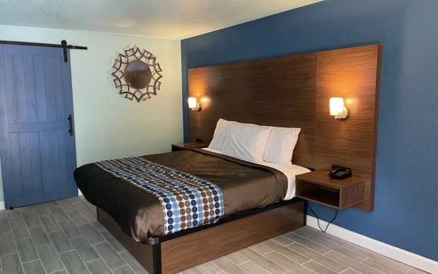 Regal Inn