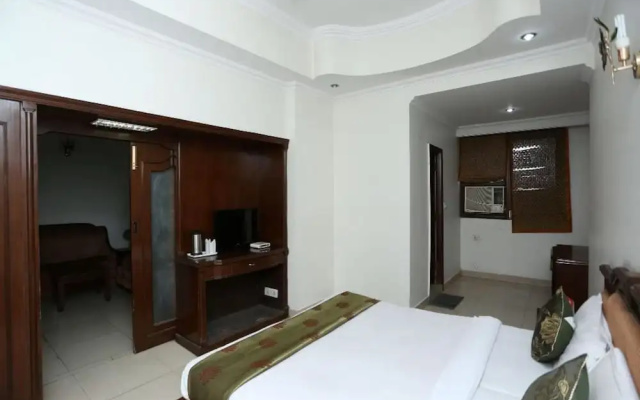 Revking at Hotel Batra
