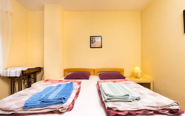 Quiet apartment near the center