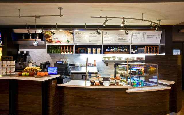 Courtyard By Marriott Cape Cod Hyannis